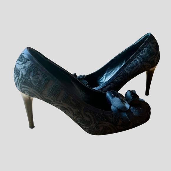 CHANEL PUMPS BROCADE 2005 PRE FALL COLLECTION TEXTURED RETRO GLAM FLORAL DETAIL - Picture 2 of 12